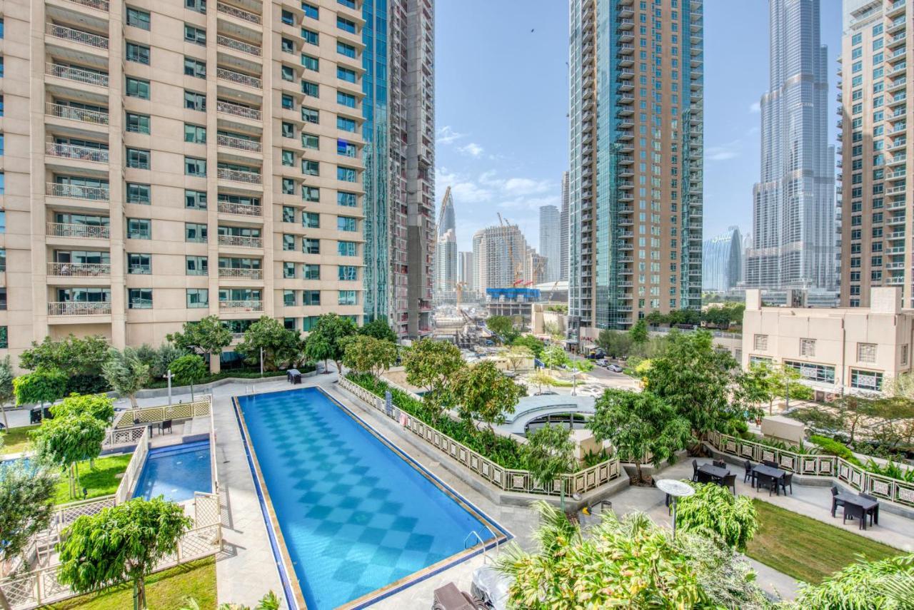 Maison Privee - Radiant Urban Retreat With Iconic Burj Khalifa Vws Dubai Dış mekan fotoğraf