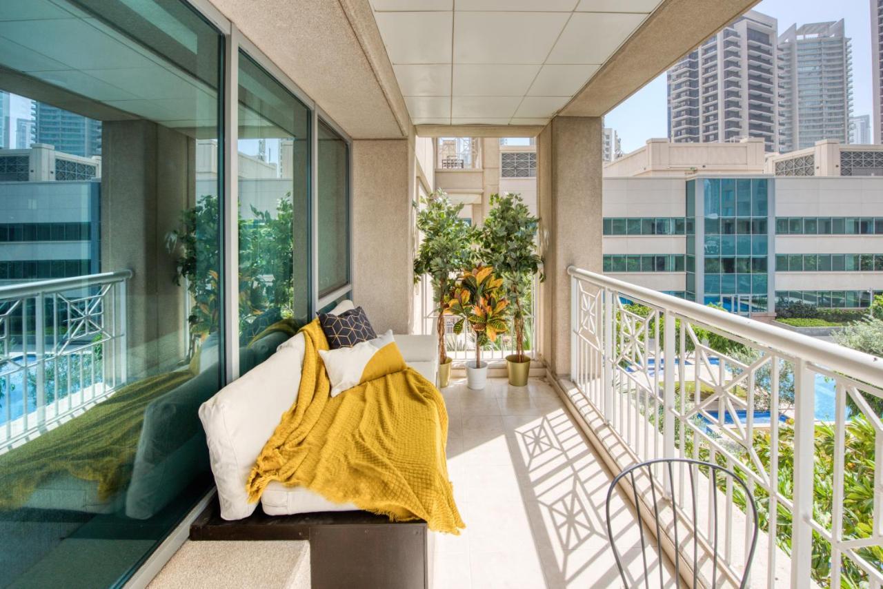 Maison Privee - Radiant Urban Retreat With Iconic Burj Khalifa Vws Dubai Dış mekan fotoğraf