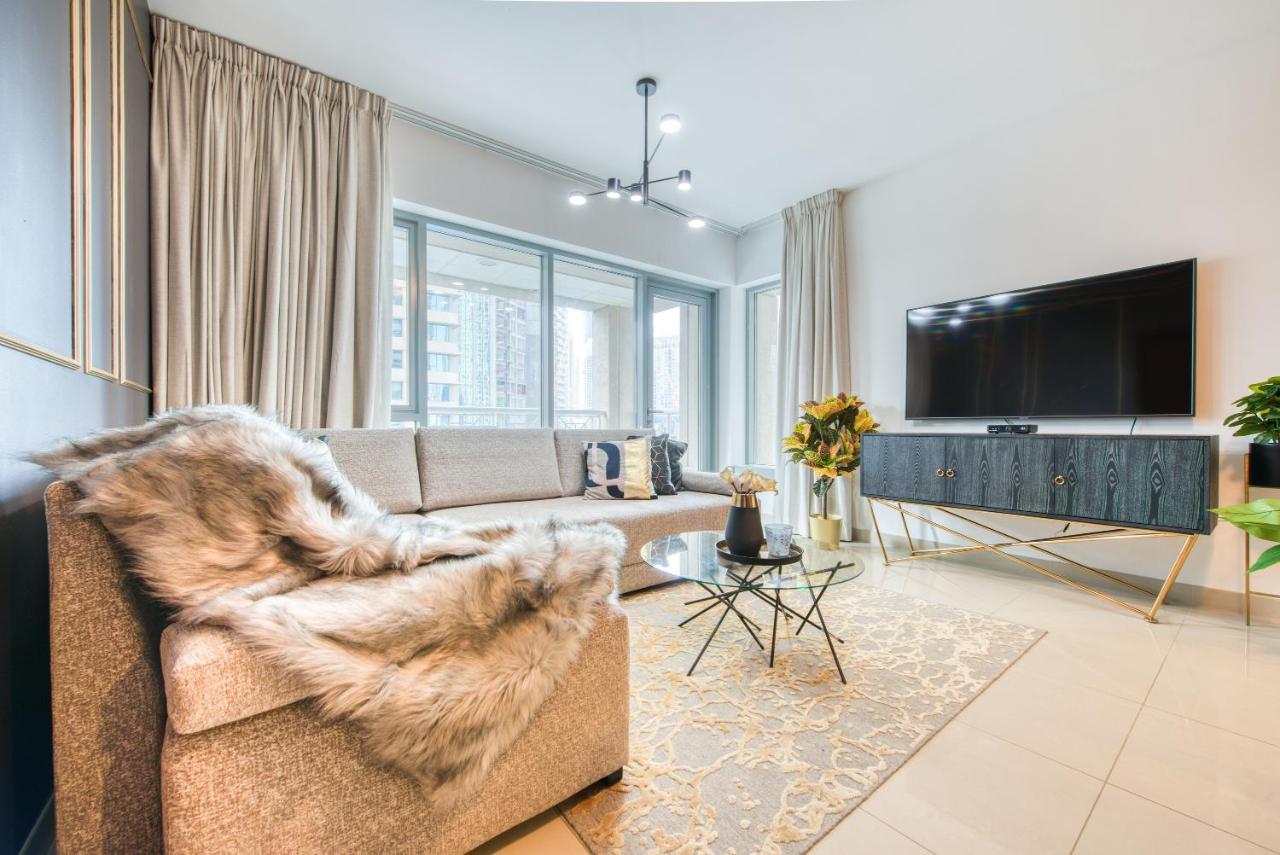 Maison Privee - Radiant Urban Retreat With Iconic Burj Khalifa Vws Dubai Dış mekan fotoğraf