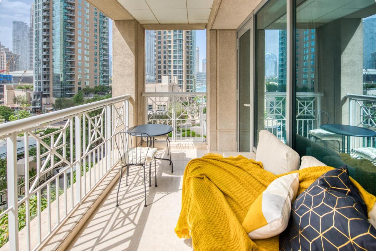Maison Privee - Radiant Urban Retreat With Iconic Burj Khalifa Vws Dubai Dış mekan fotoğraf