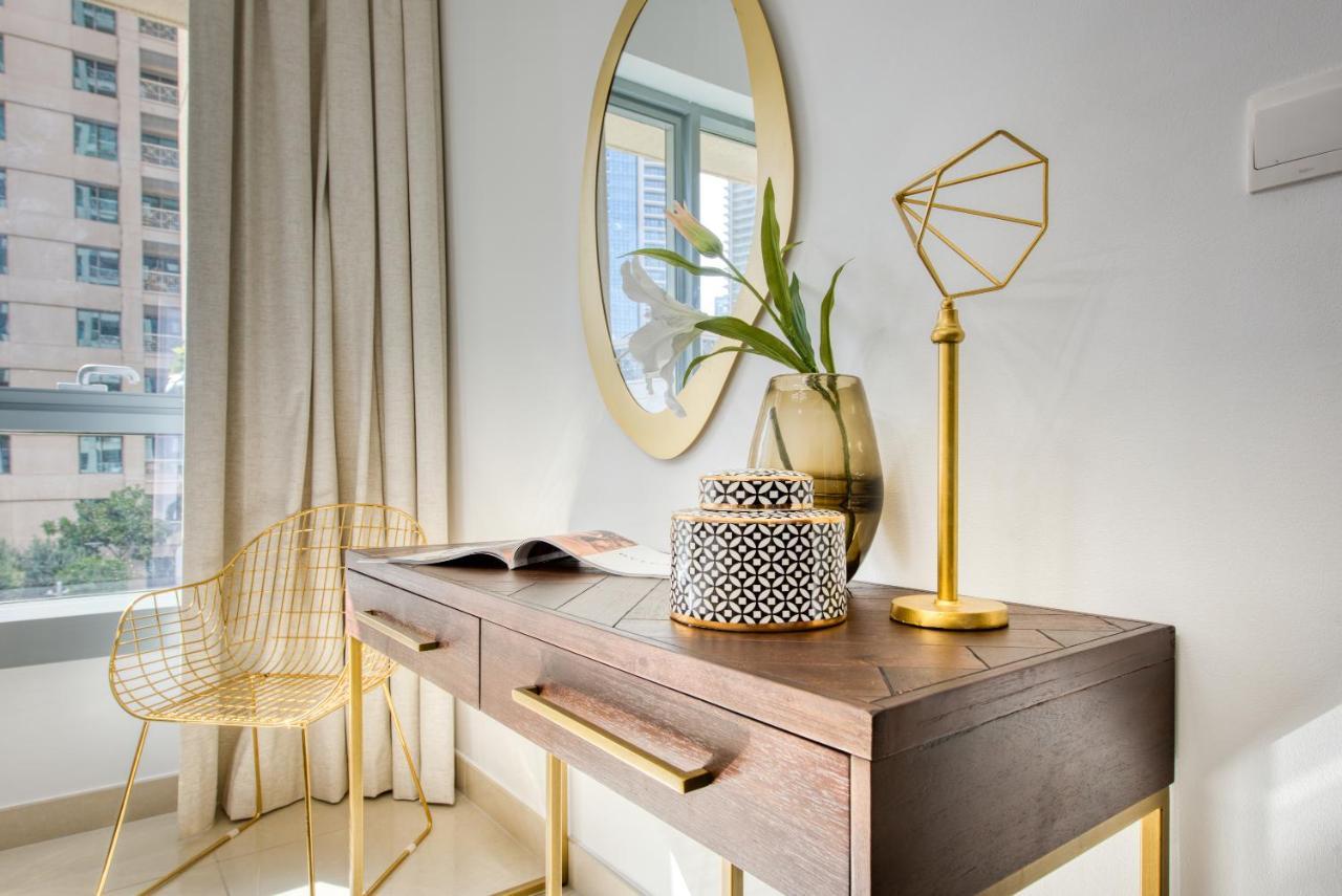 Maison Privee - Radiant Urban Retreat With Iconic Burj Khalifa Vws Dubai Dış mekan fotoğraf