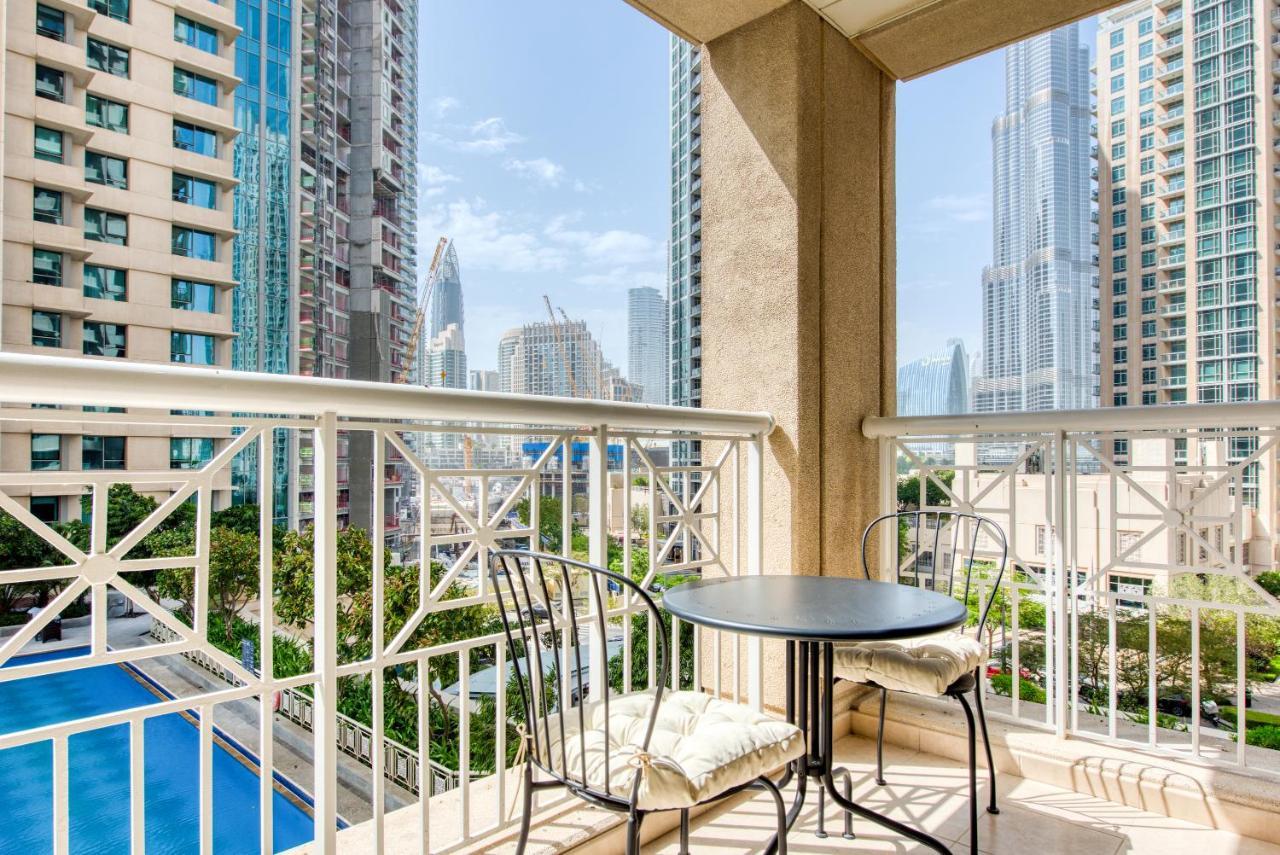 Maison Privee - Radiant Urban Retreat With Iconic Burj Khalifa Vws Dubai Dış mekan fotoğraf
