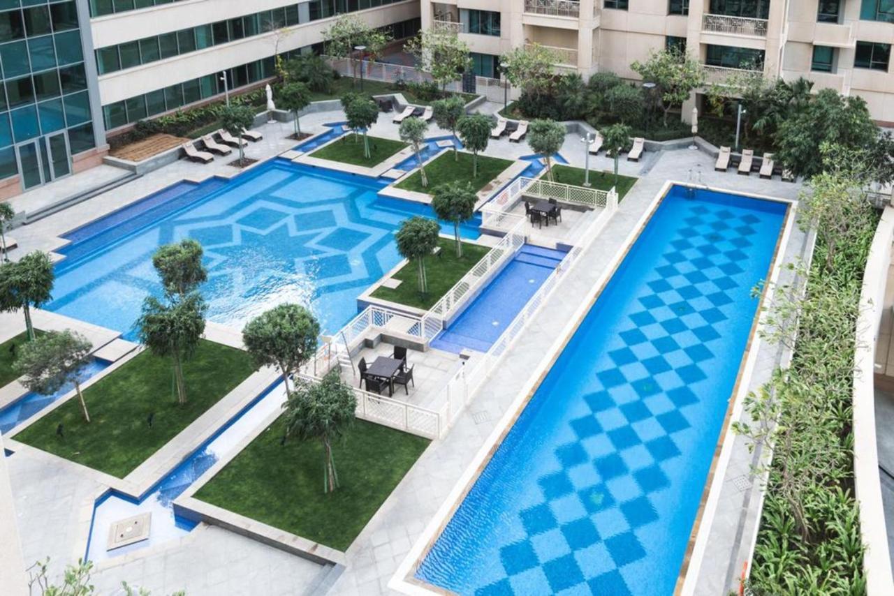 Maison Privee - Radiant Urban Retreat With Iconic Burj Khalifa Vws Dubai Dış mekan fotoğraf